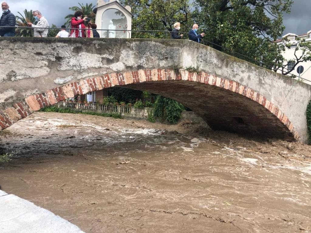 بيت شباب Turismo Associativo Giovanile Asd Bidrino Borgofranco d'Ivrea المظهر الخارجي الصورة